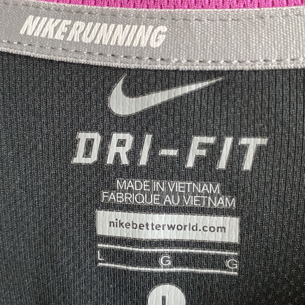 Nike athletic fitted top - Picture 3 of 4